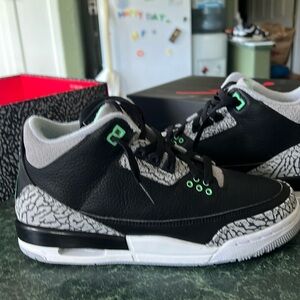 Jordan Retro 3s NEW Boys 6.5 or womens 8